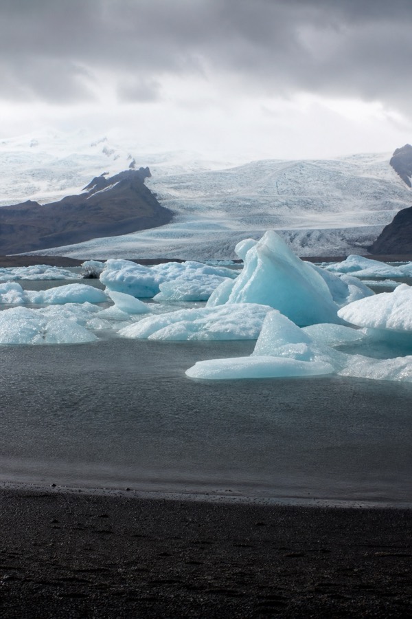 Icebergs on the Jökulsárlón glacier lagoon